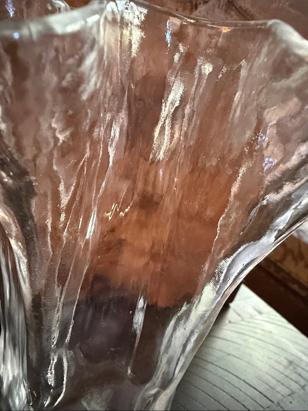 Vintage Sturdy Handmade Textured Glass Ruffled Vase - Holds flowers beautifully - Picture 4 of 13